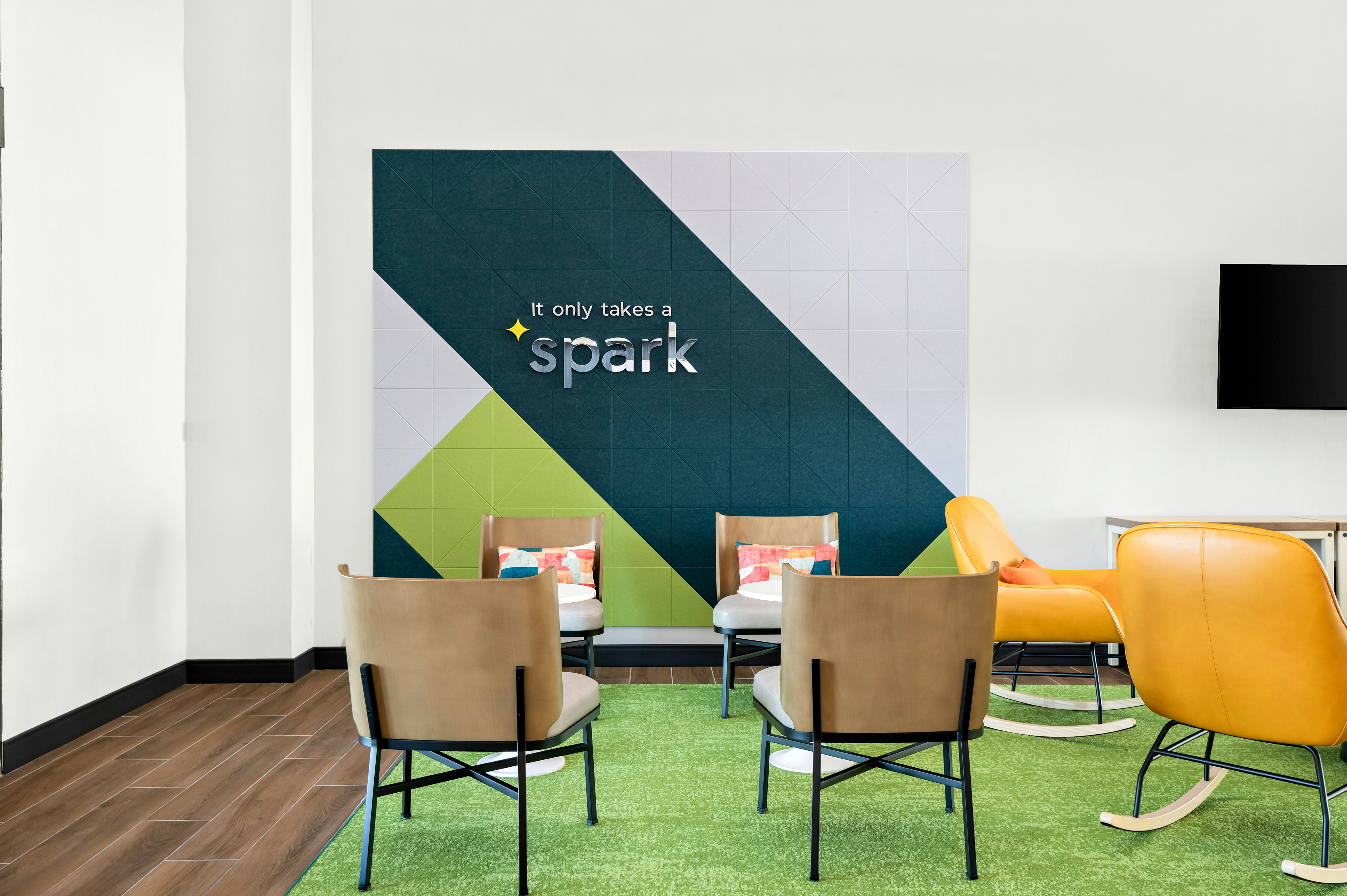 Spark by Hilton Lancaster Dutch Country 29/36