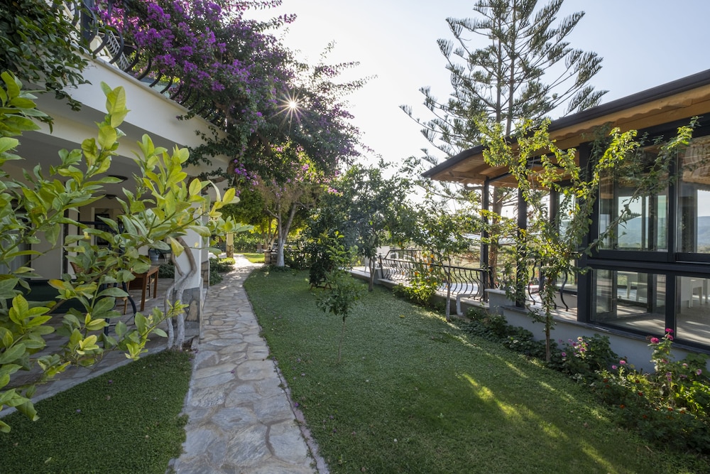Villa Marine Apart Hotel 45/48
