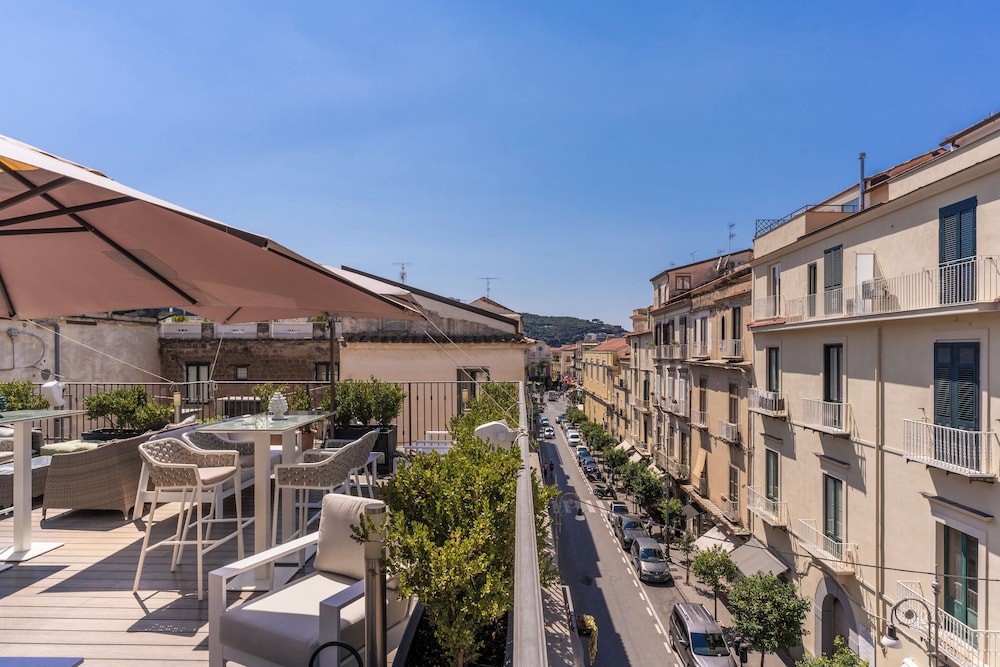 Sorrento City Hotel 70/76