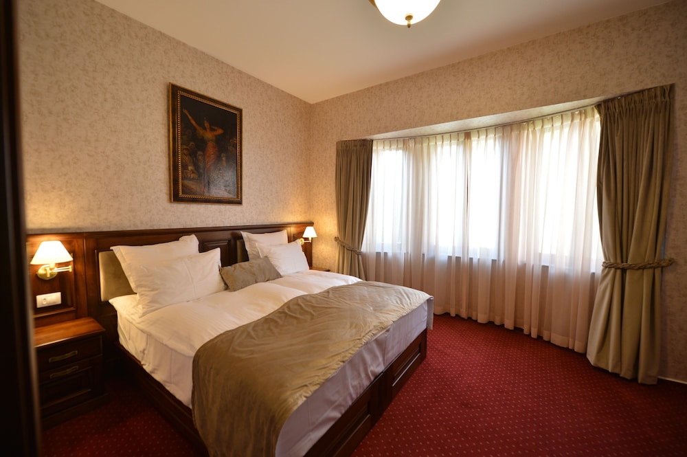 Noblesse Boutique Hotel 18/57