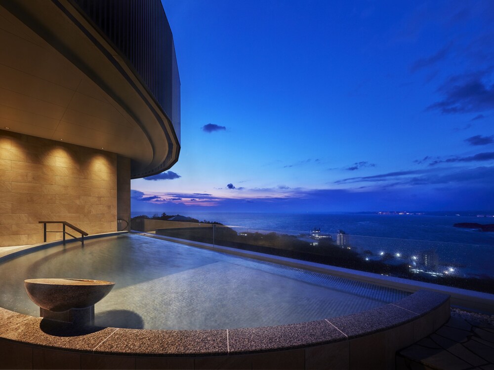 Infinito Hotel and Spa Nanki Shirahama (ex Green Hill Shirahama Hotel) 16/45