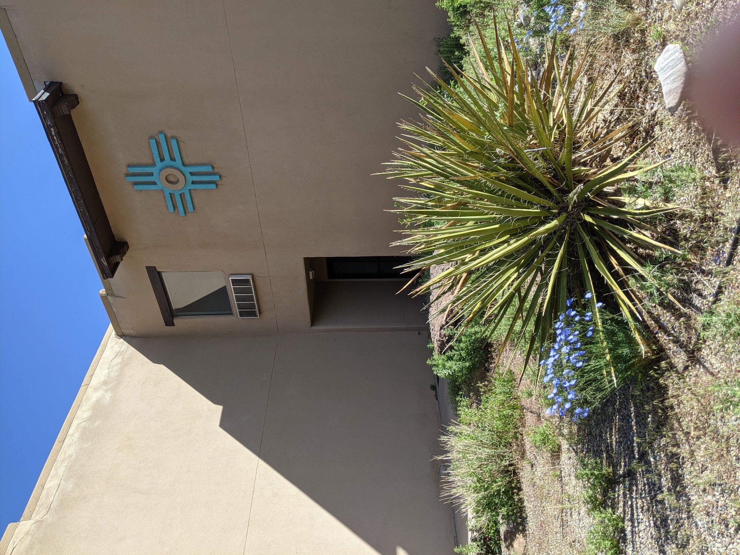 Sagebrush Inn Suites 2/81