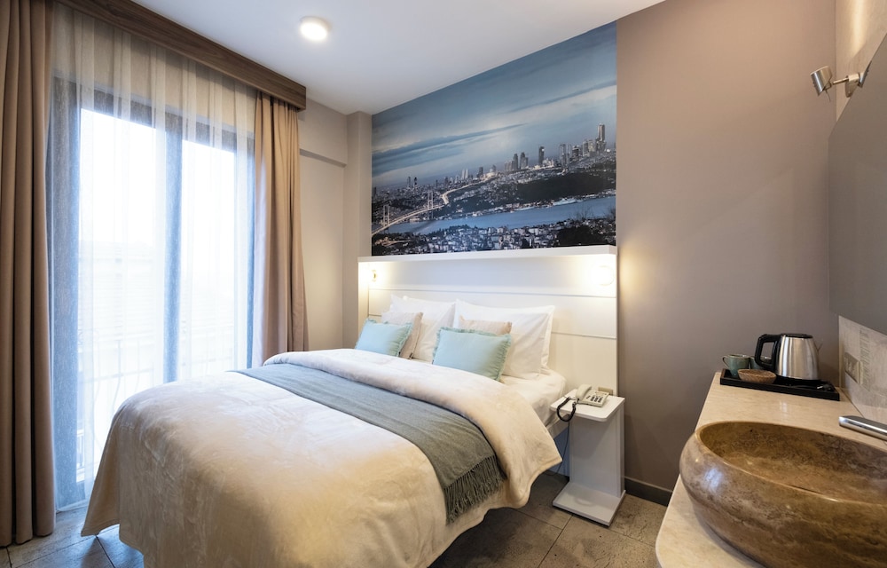 Lanai, Comfort, Twin Beds, City View، The Pera 9/10