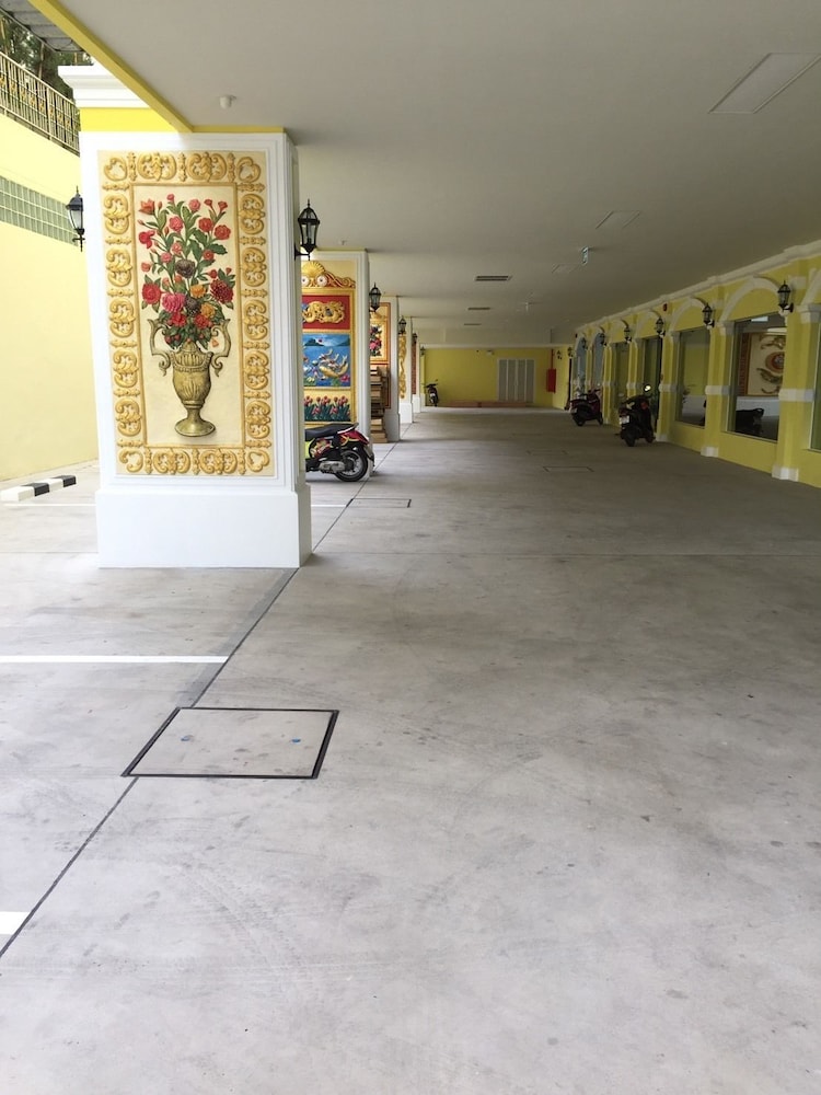 Phuket Chinoinn Hotel 63/65