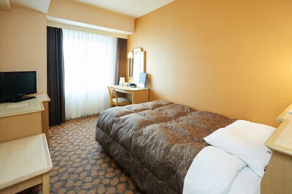 ROOM, SINGLE, SMOKING