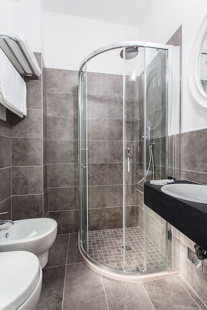 Hotel Eugenio 27/31
