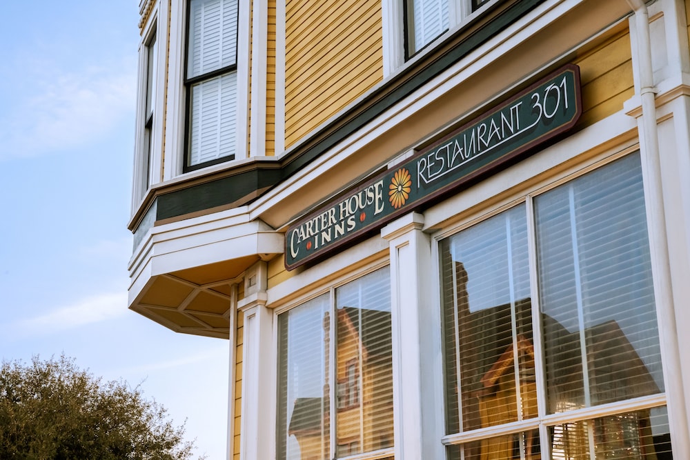 Carter House Inns 2/50