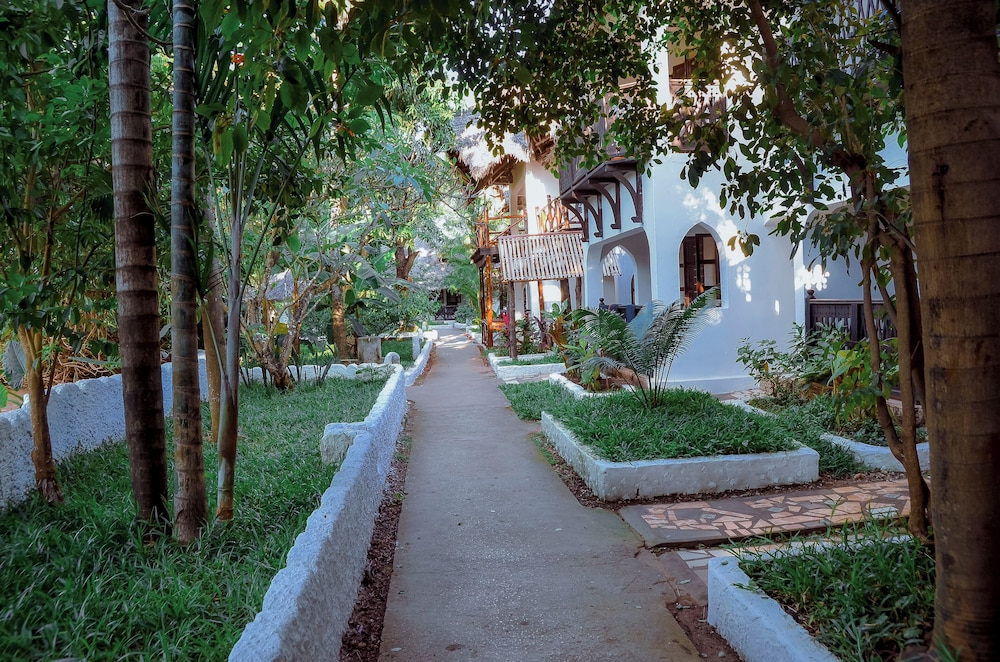 Langi Langi Beach Bungalows 26/47