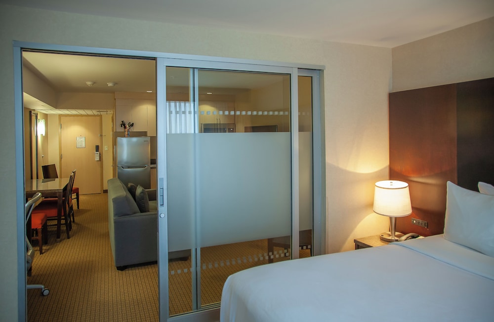 iHOTEL & Conference Centre Red Deer 11/57