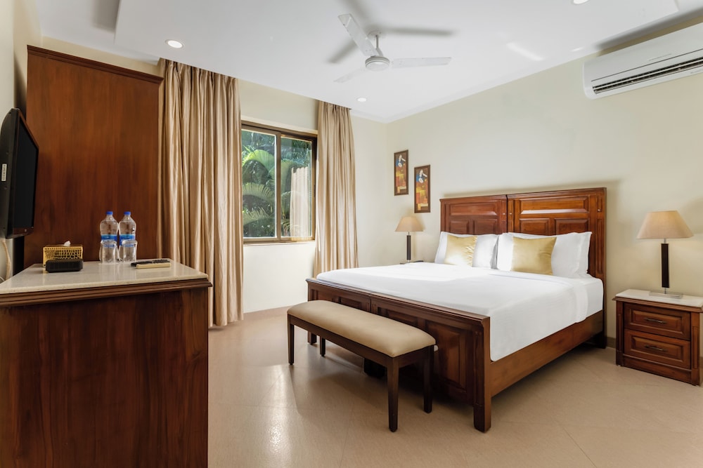 EXECUTIVE, SUITE, GROUND FLOOR