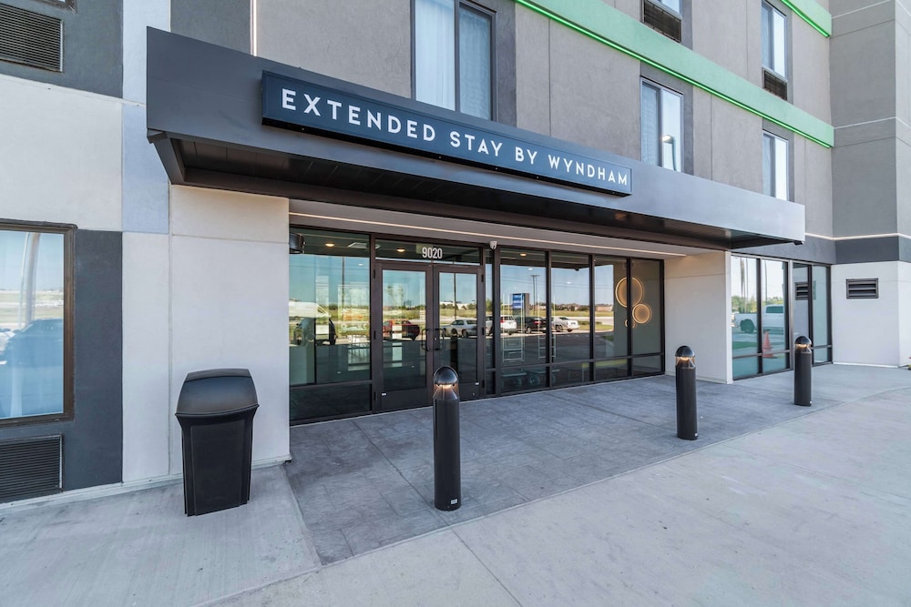 ECHO Suites Extended Stay by Wyndham Dallas Plano/Frisco 8/21