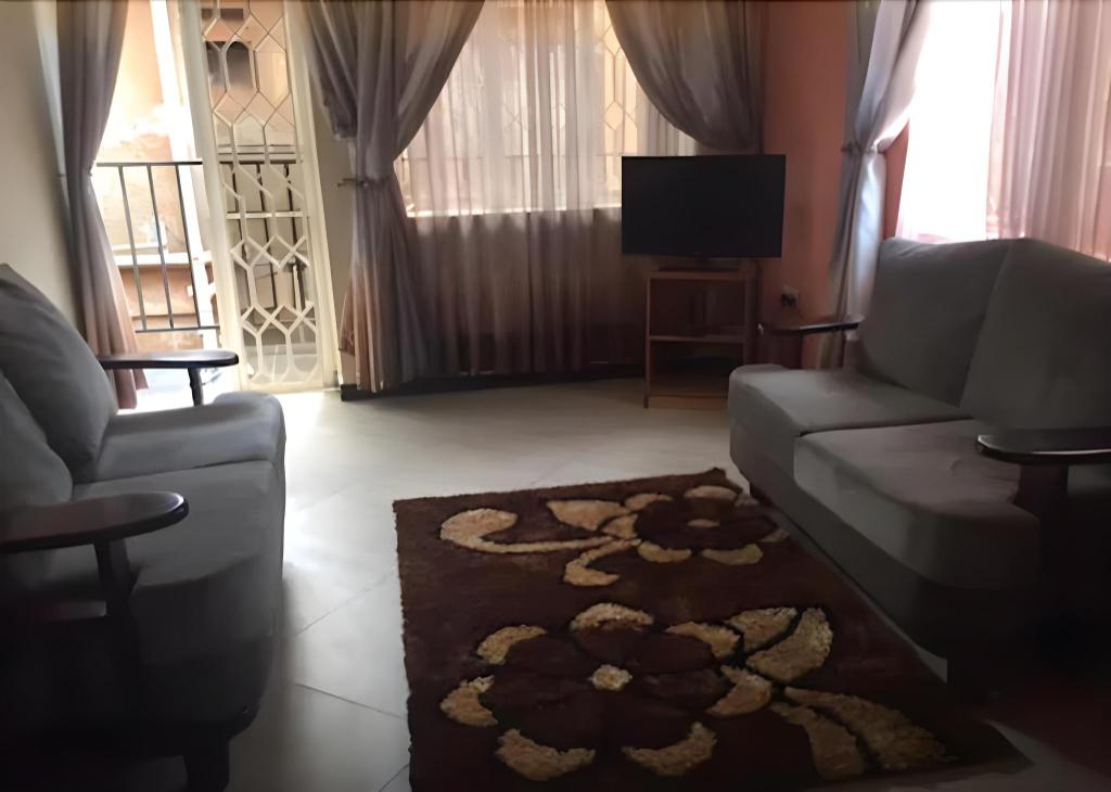 Bunyonyi Inn Hotel 8/11