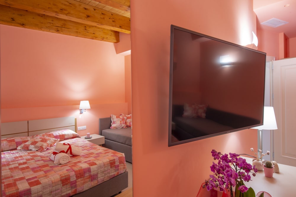 Villa Paradise Resort 8/50