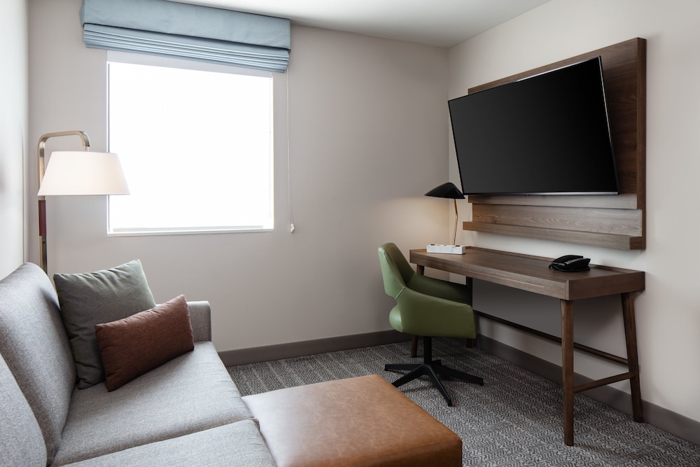 Staybridge Suites Iowa City Coralville 33/50