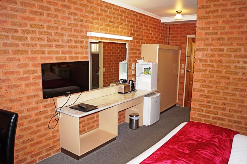 Central Yarrawonga Motor Inn 33/36