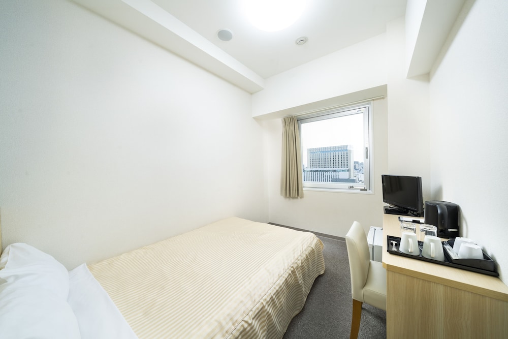 SEMI ROOM, SEMI DOUBLE BED