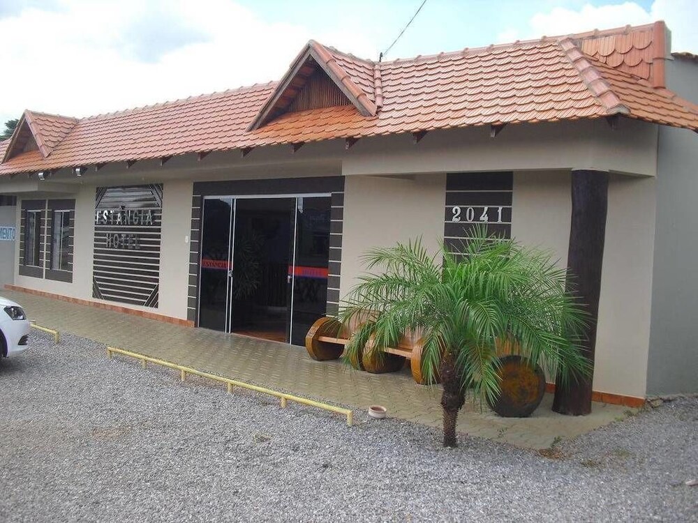 Estancia Hotel 6/57