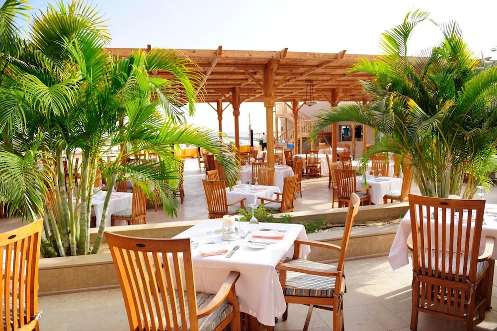 The Breakers Diving and Surfing Lodge 26/62