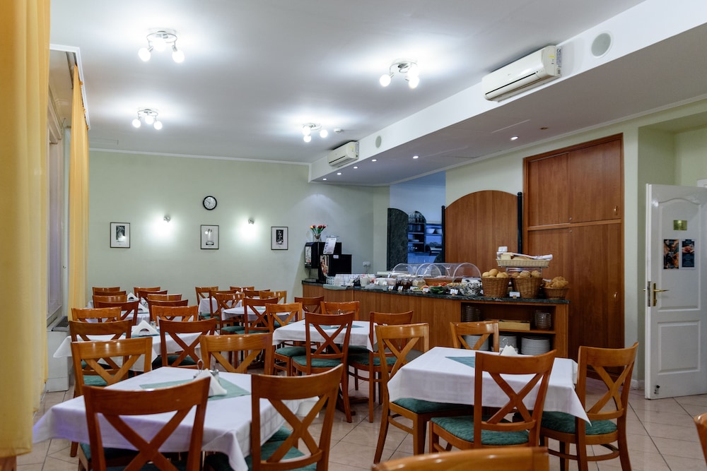 Baross Hotel by Mellow Mood Hotels 44/53
