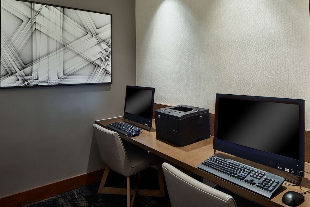 Hyatt Place Atlanta-Galleria 50/59