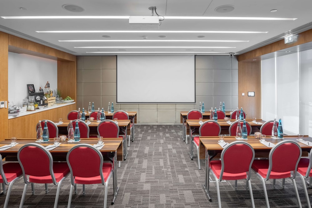 فندق وريزيدنس راديسون بلو ، حي السفارات الرياض(Radisson Blu Hotel Residence Riyadh Diplomatic Quarter) 58/68
