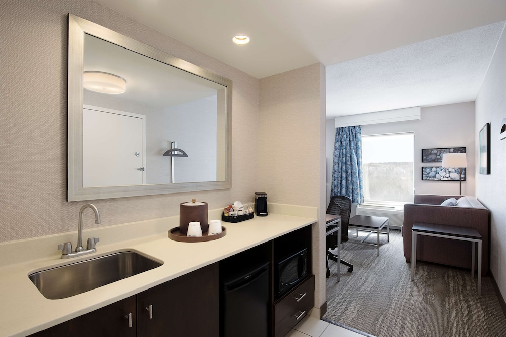 Hampton Inn Suites By Hilton Halifax Dartmouth 39/42