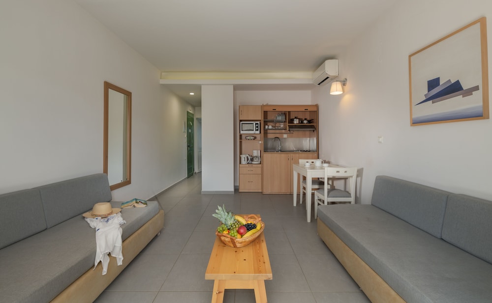 Erato Beach Hotel - Adults Only 31/50