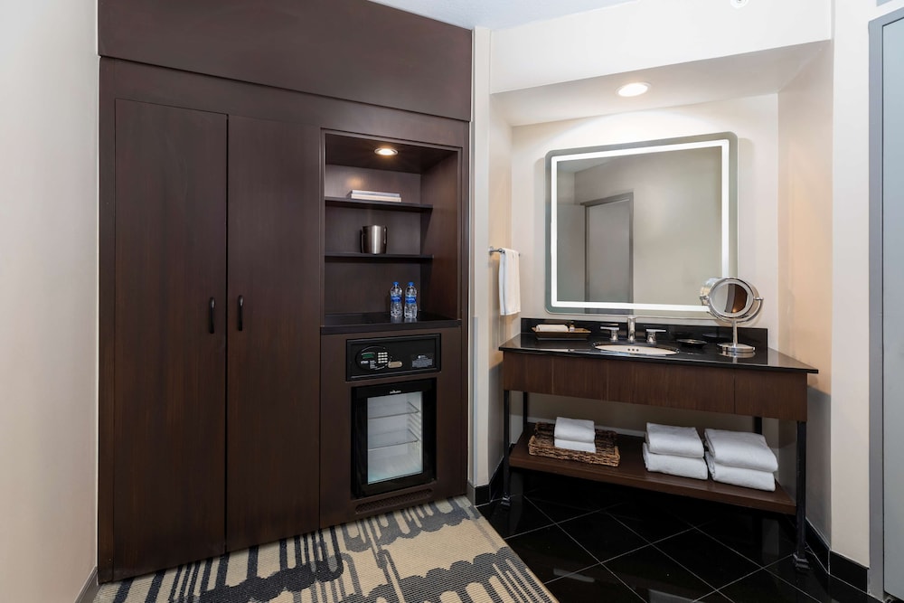 Hyatt Regency Houston 25/71