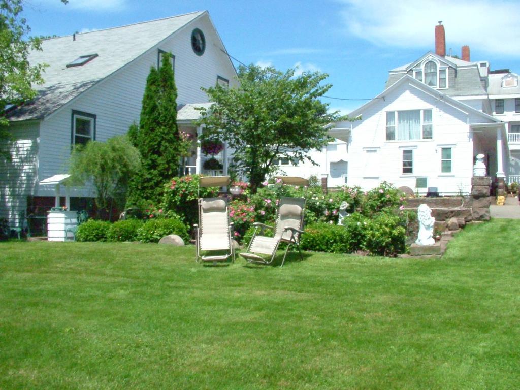 Marshlands Inn 14/15