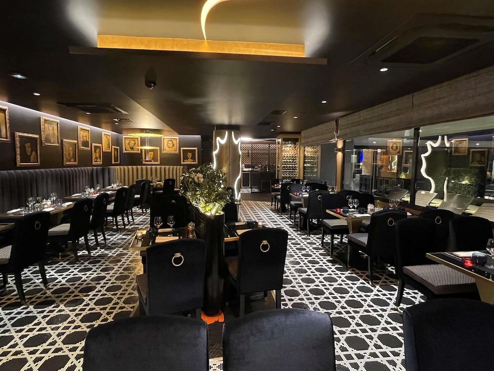 MERCURE ORLEANS CENTRE 55/62