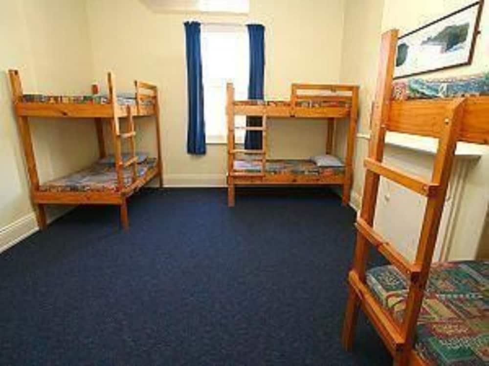 Launceston Backpackers 32/48