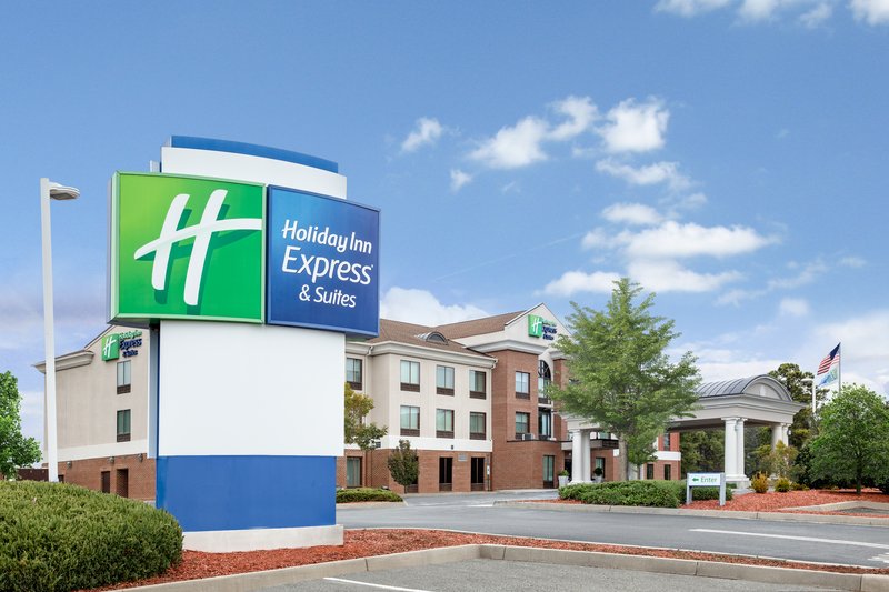 Holiday Inn Express Hotel & Suites Tappahannock 43/44