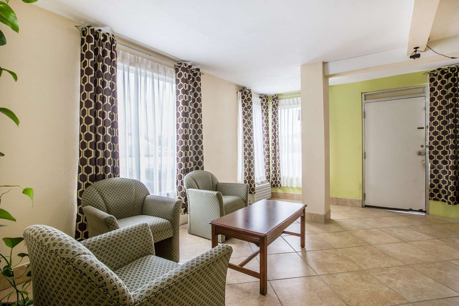Rodeway Inn Laurens SC 13/24
