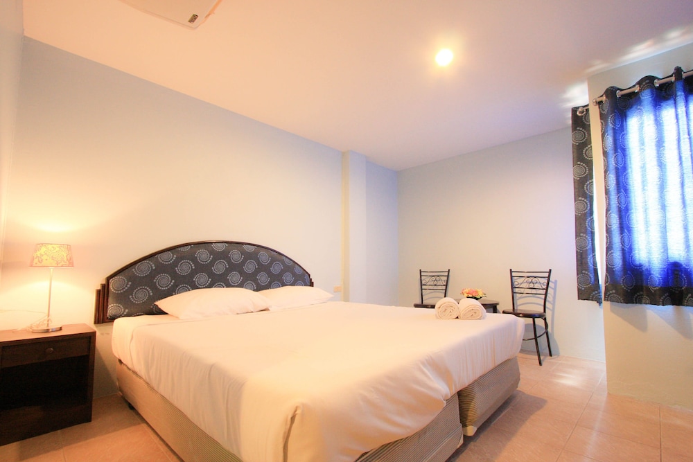 SUPERIOR, DOUBLE OR TWIN BED