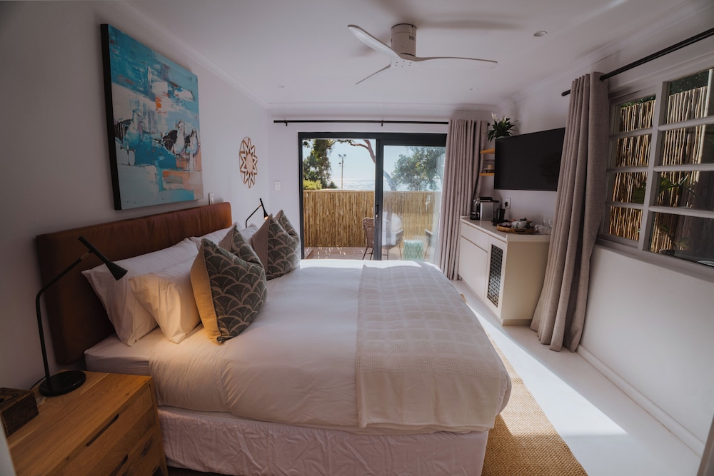 The Bungalow 30/50