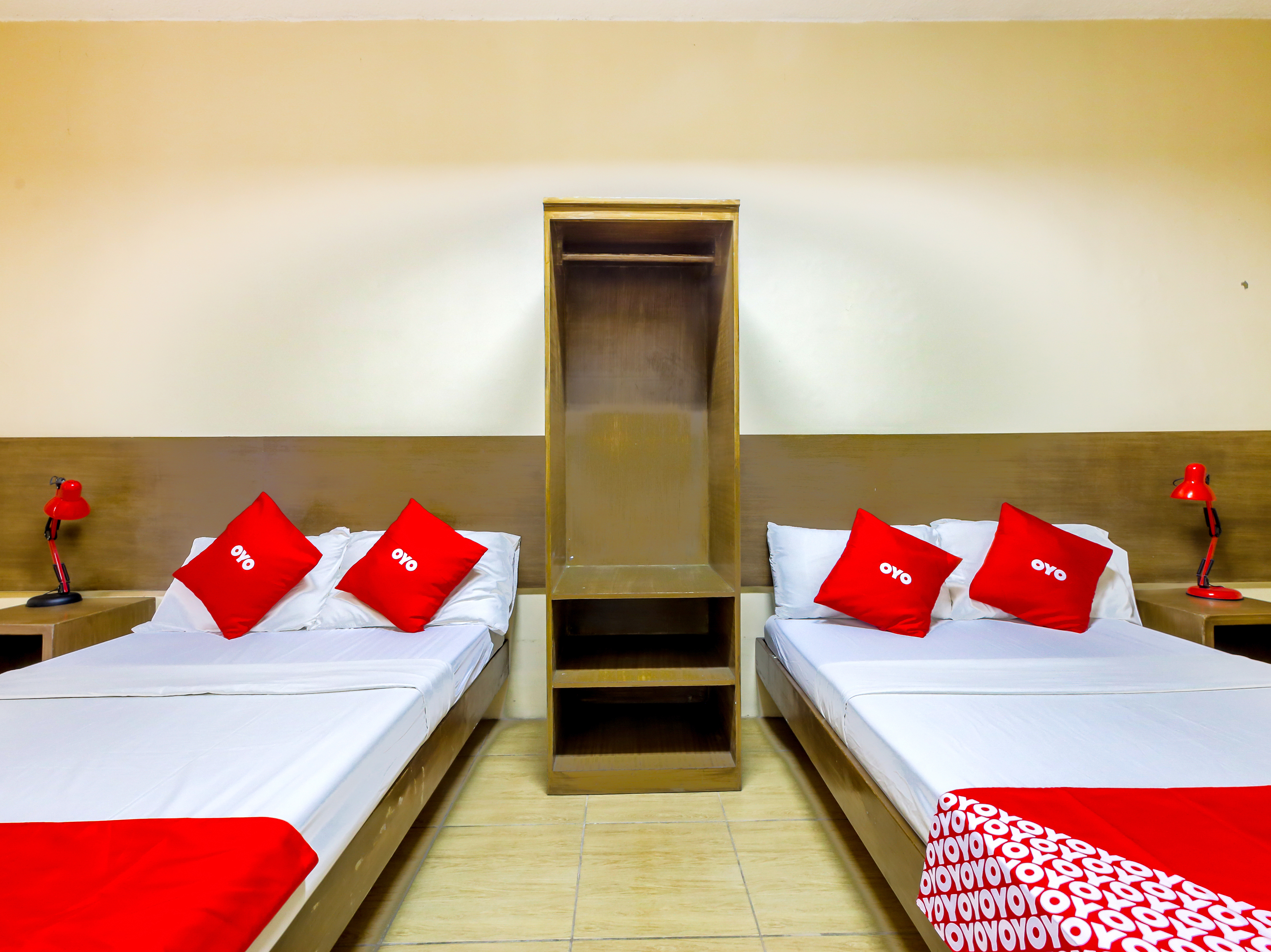 Metro Deluxe Residences 36/50