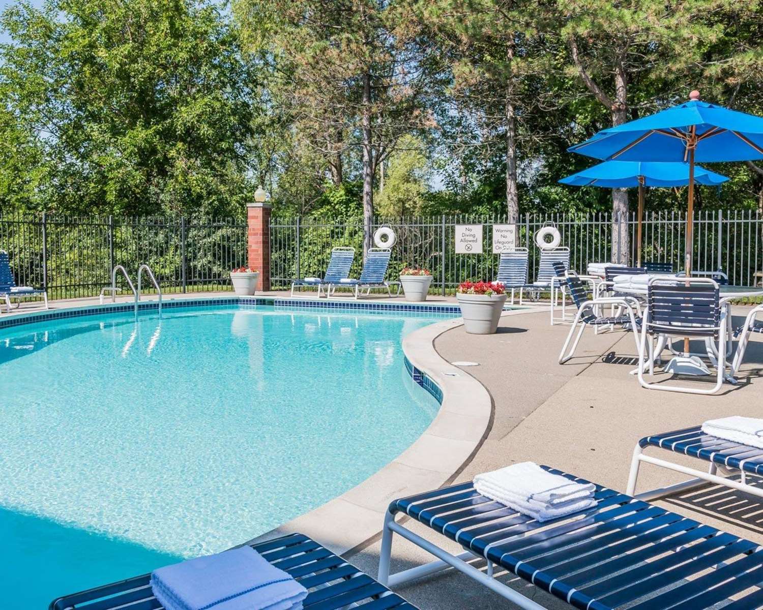Quality Inn Auburn Hills - Detroit North 29/43