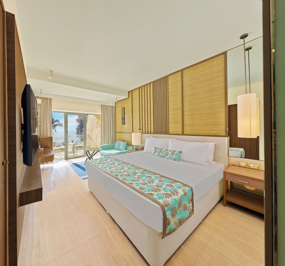 PREMIUM, BEACH VIEW, BALCONY