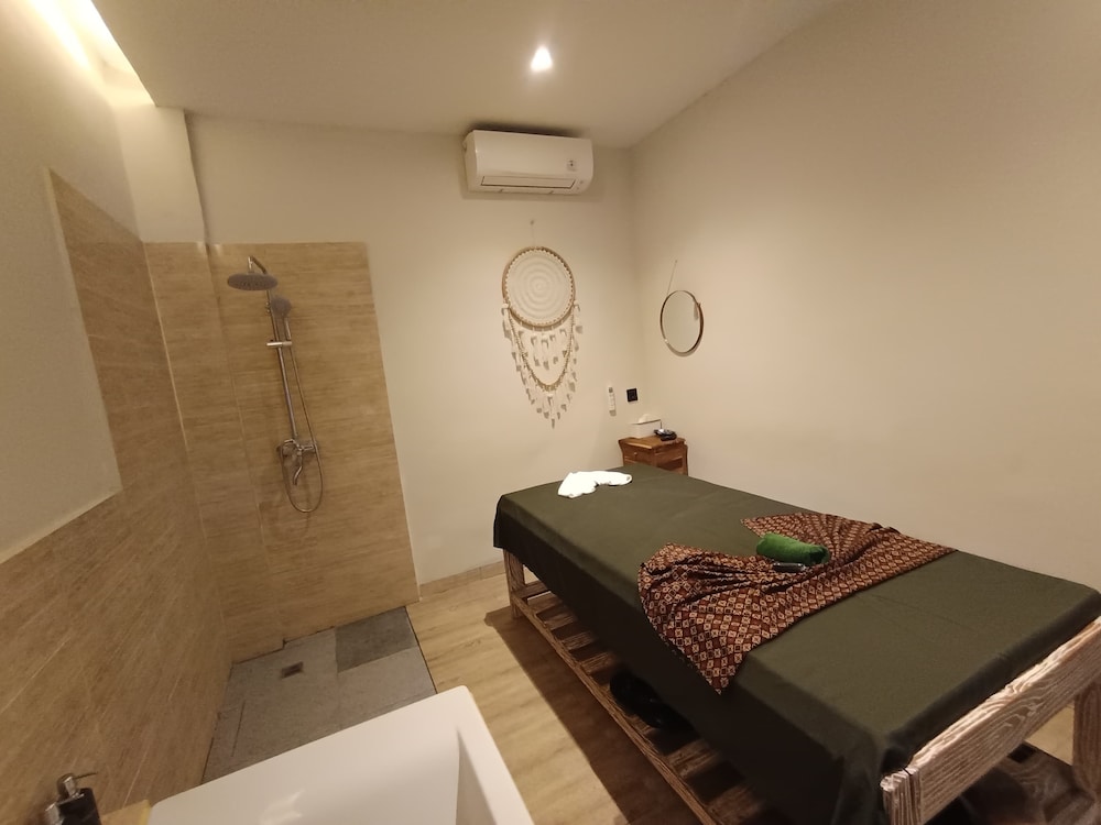 Abian Klumpu Villa & Spa Sanur Bali 50/50