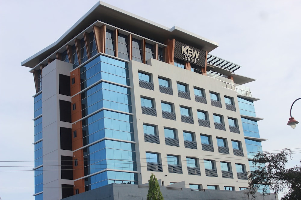 Kew Hotel 2/65