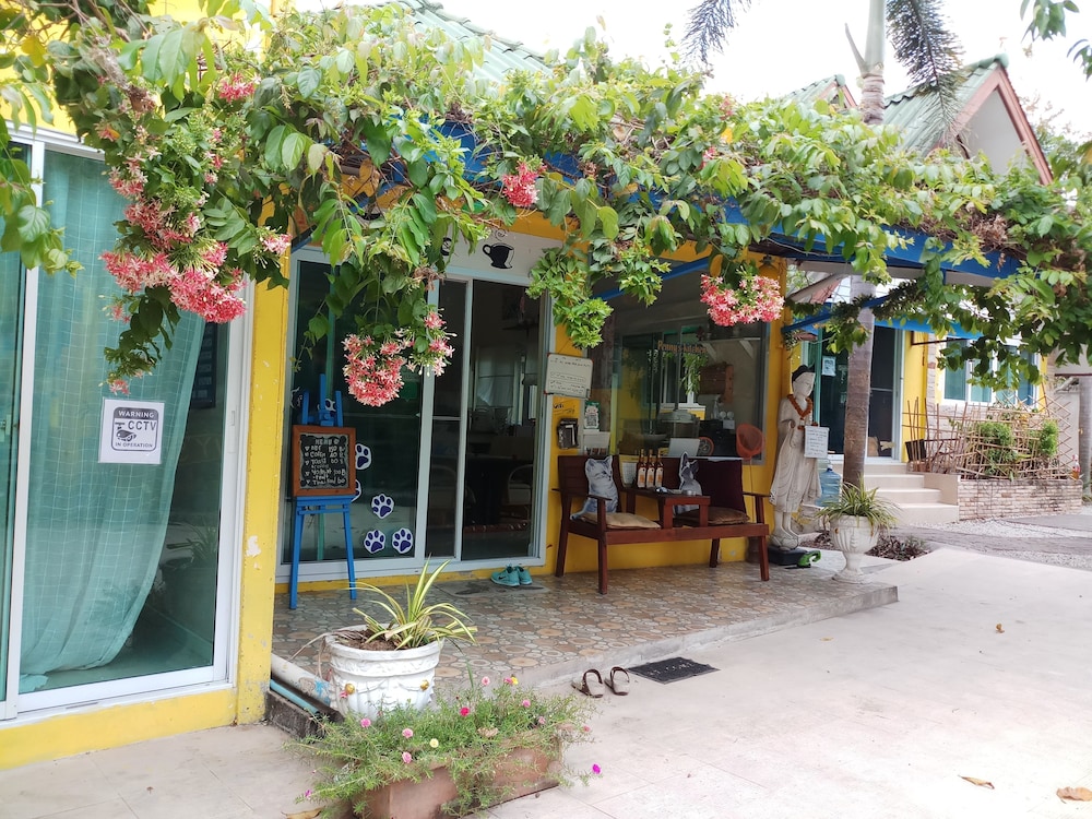 Penny's Home Stay Resort 36/50
