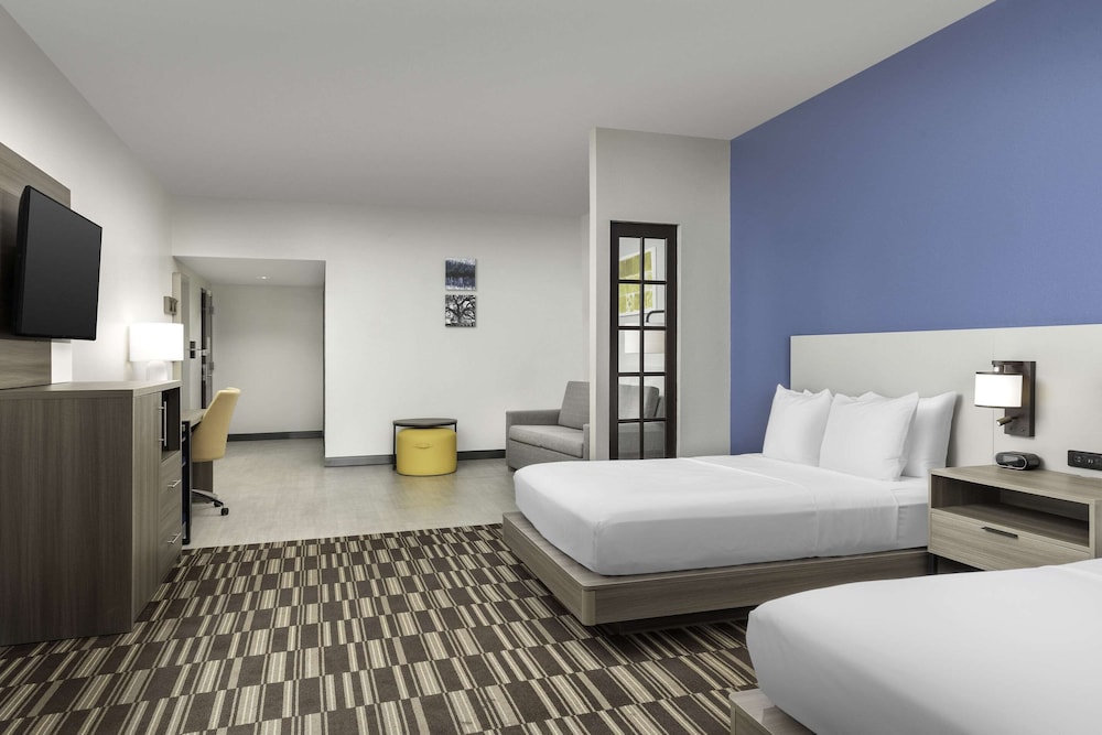Comfort Suites Lake City 18/50