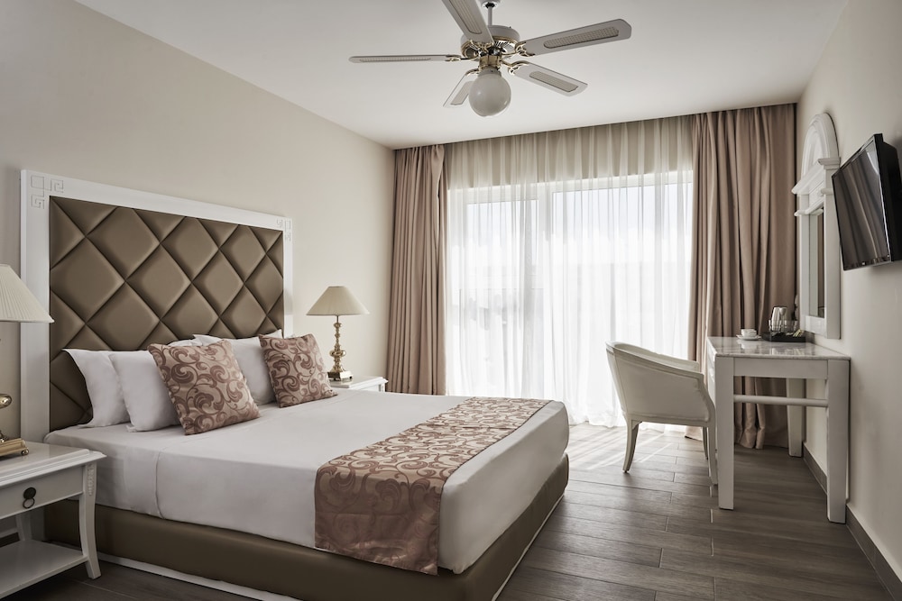 Sandy Villas Resort 11/50