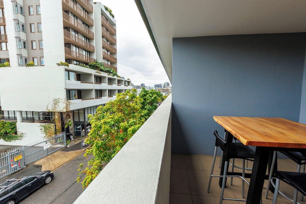 Atrio Apartments 65/69