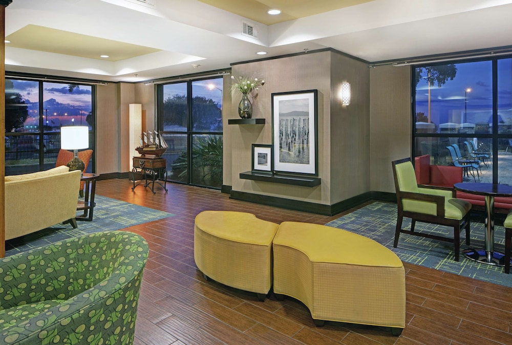 Hampton Inn Biloxi Ms 38/47