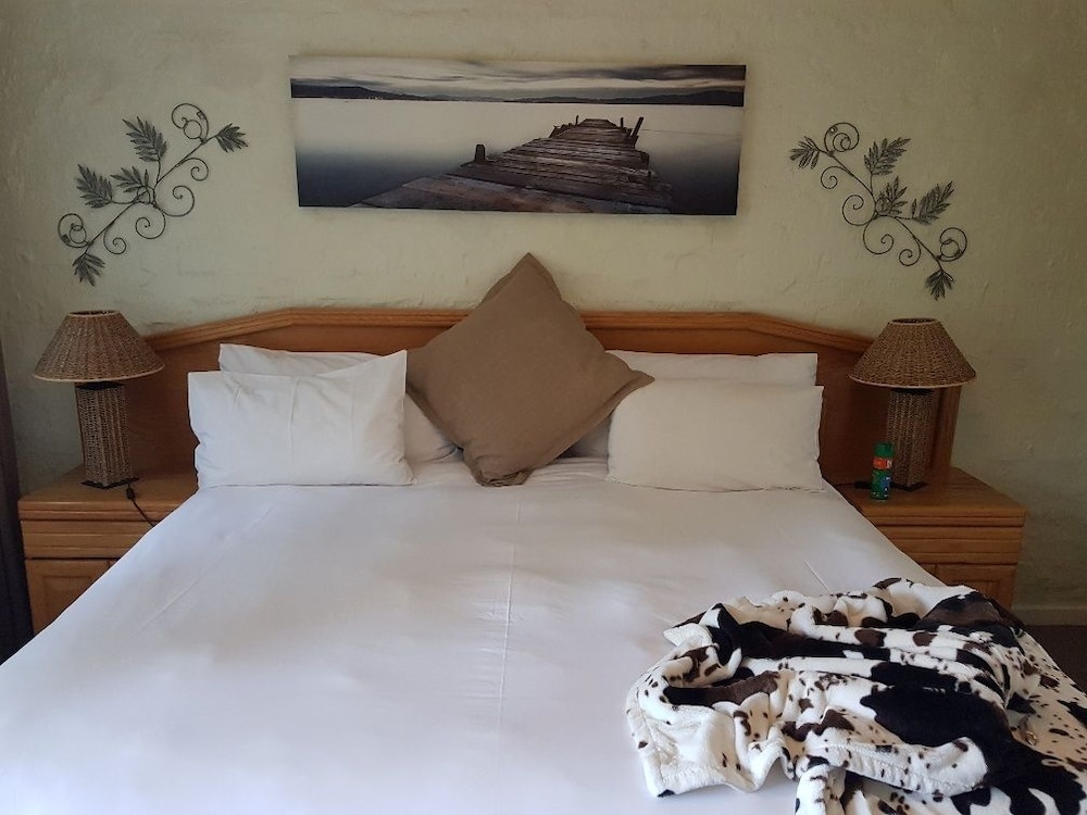 Glenda S Guest Suites 17/50