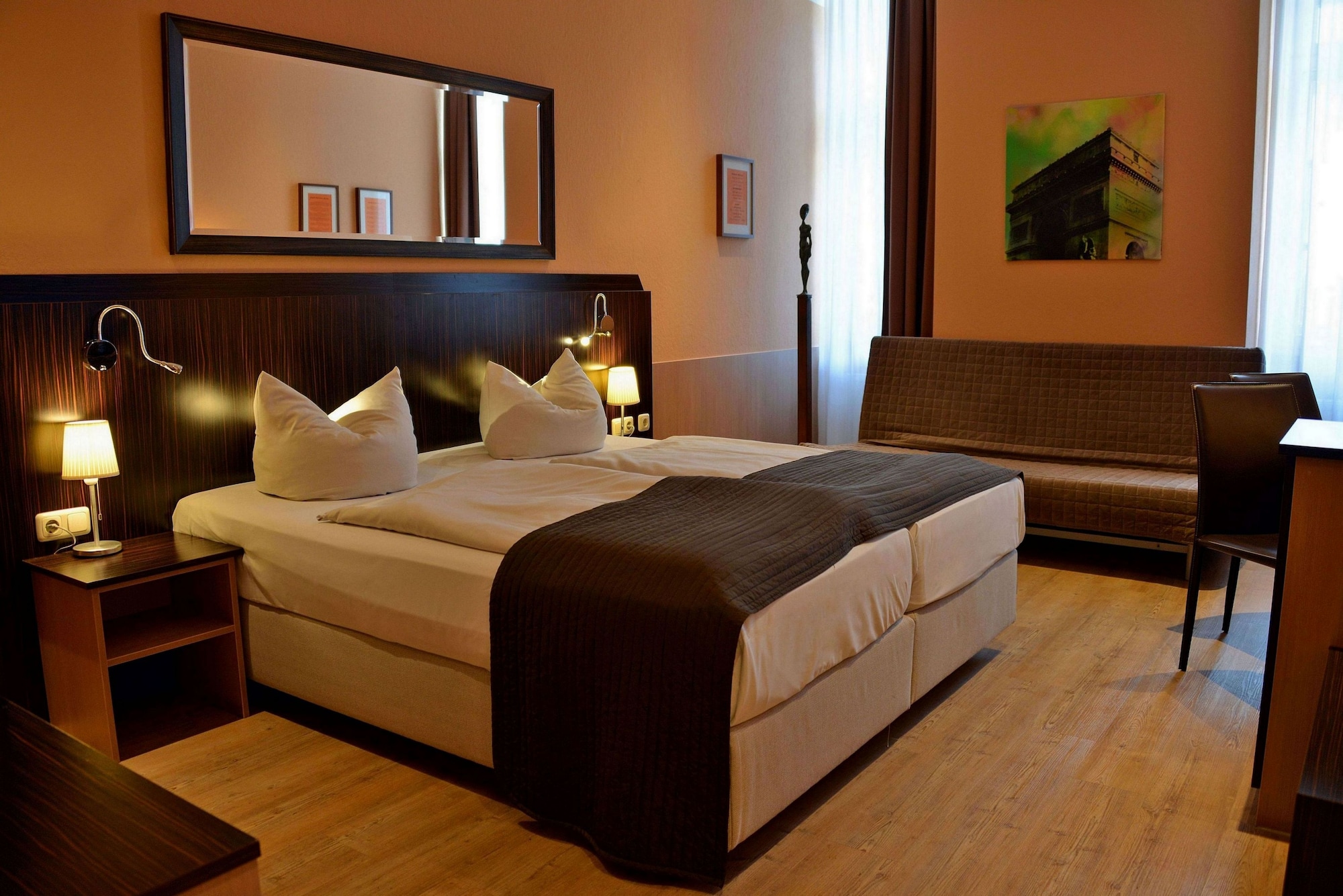غرفة قياسية ثلاثية بسريرين منفصلين مع أريكة، Arthotel Munich 8/10