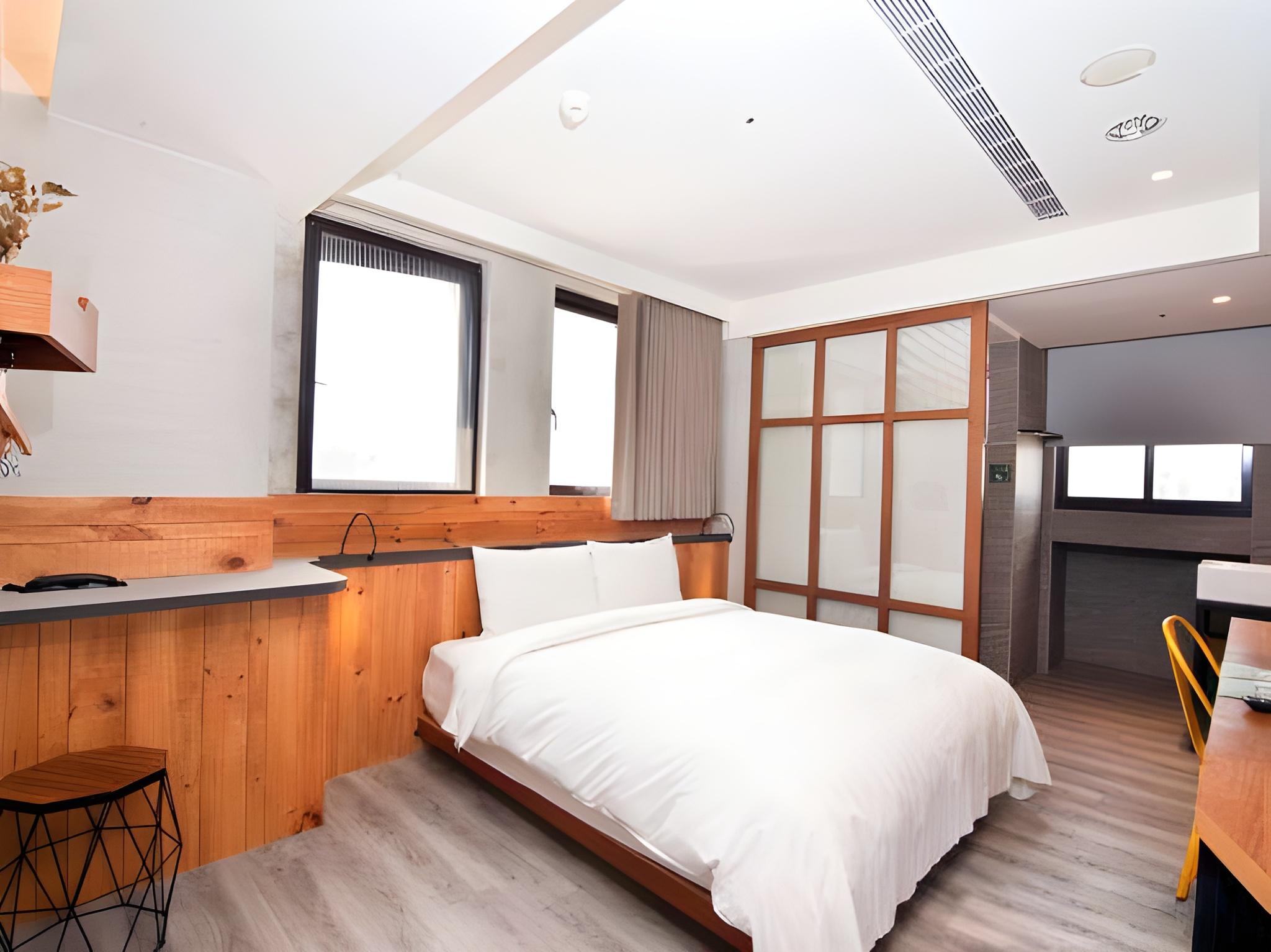 SUPERIOR, DOUBLE BED