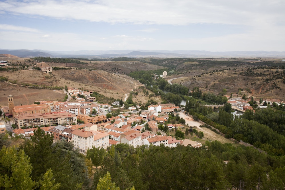 Parador De Soria 68/72