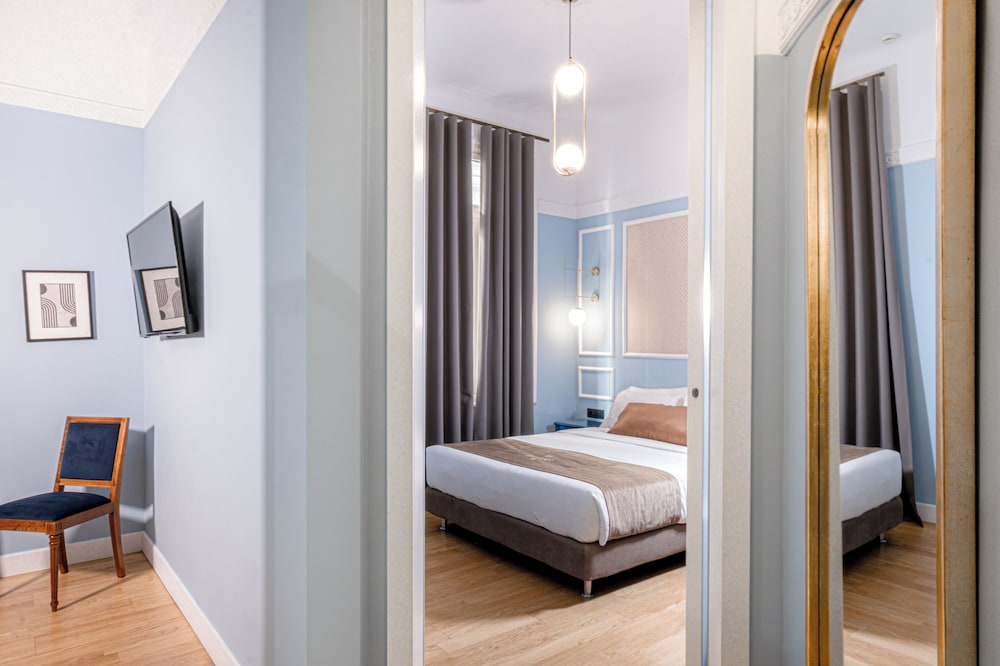Belle Epoque Suites Athens 16/50